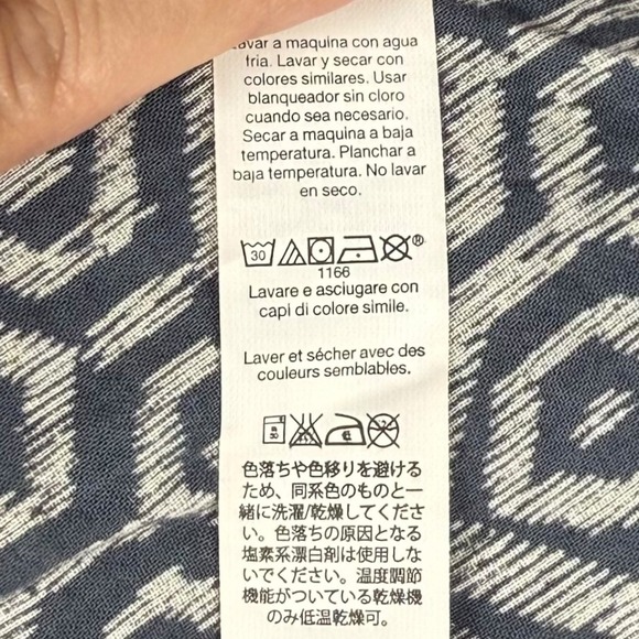 Gap Geometric Ruffle Cami Top Adjustable Straps Navy White XS Fits Like Small - Picture 7 of 9